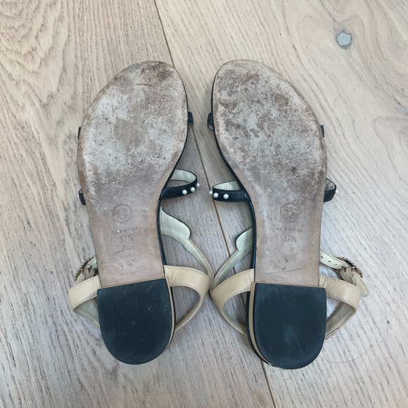 Authentic Chanel Leather Pearl Embellished Strappy Flat Sandals Size EU 37.5 - Picture 10 of 10